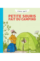 Petite souris fait du camping